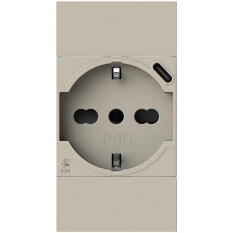Presa bipasso e schuko 4Box P40 con USB 3.0A Bticino Living Now 4B.KM.P40.USB