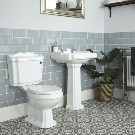 Milano Windsor - Traditional White Ceramic Close Coupled Toilet and ...