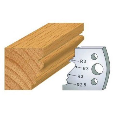 JEU DE 2 FERS PROFILES ACIER HT.40MM N°122