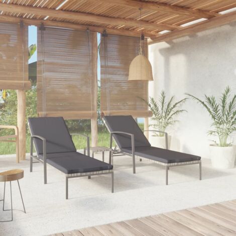 Chaises longue Bain de soleil Transat de relaxations lot de avec table Résine tressée Gris CFW787617 (1/4)