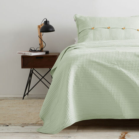 Colcha tejida Banús color Menta. Cama de 135/140 cm