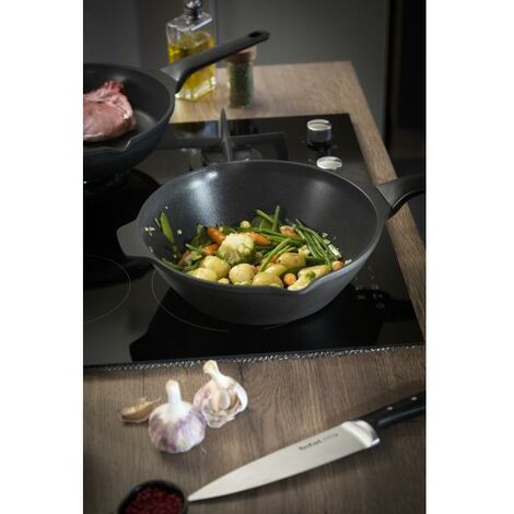 Tefal E24919 Robusta padella wok in alluminio pressofuso, 28 cm, facile da  pulire, rivestimento antiaderente, indicatore di temperatura termico