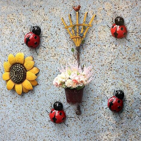 NTCL 4pcs Garden Decoration Ladybug Wall Sculpture Beetle Metal Fence Indoor Decor Balcony Rust Insect Home Decorations 3D Decor Insect Fences Red