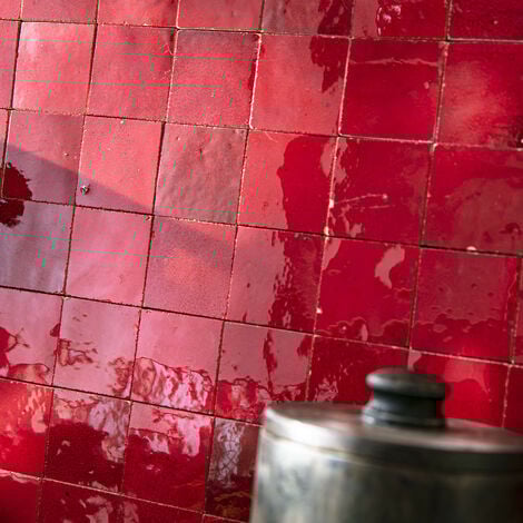 Zellige véritable Carrelage Artisanal - 5x5 cm - Rouge Pétillant (vendu par plaque de 0,09 m² - 30x30 cm)