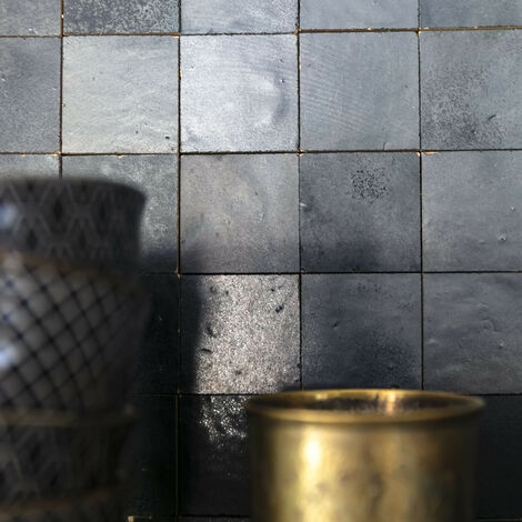 Zellige véritable Carrelage Artisanal - 5x5 cm - Noir Carbone (vendu par plaque de 0,09 m² - 30x30 cm)