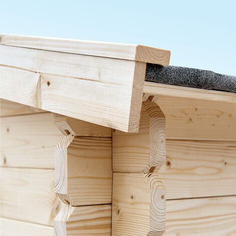 Abri de jardin, rangement a outils. Structure en madriers emboites de 28 m/m. 320x600 cm, double porte 1/2 vitree, avec auvent lateral, toiture mono pente roofing