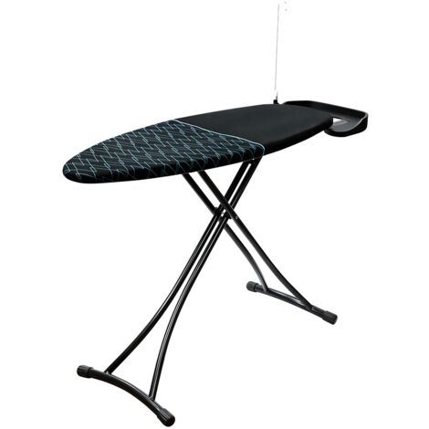 Table à repasser de withplug and an ironing surface de 125 x 45 cm. (1/10)