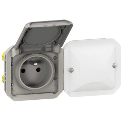 prise électrique Legrand connected power socket 2P+T IP55 16A (1/4)