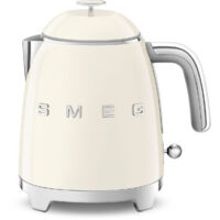Smeg – Bouilloire électrique crème 0.8L 1400W – Double paroi inox – Arrêt automatique à 100°C – Base antidérapante