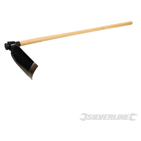 Une fourche à bêcher avec poignée en D