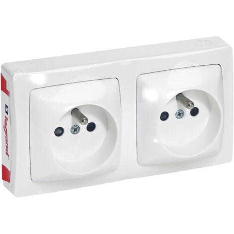 Legrand – Double prise 16A horizontale blanche – Pose en saillie – Bornes automatiques – Résistance aux chocs IK04 – Pour installations domestiques
