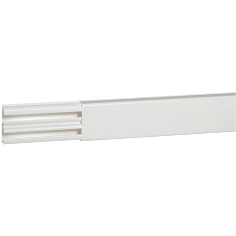 Legrand – Système de moulure 32 x 12,5 mm – Longueur 2,1 m – Fixation par collage et chevilles – Protection IP40 contre les chocs