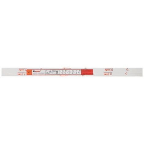 Legrand – Moulure blanche avec cloison 40x16mm – Longueur 2,10 mètres – Fixation par colle ou vis – Acceptant tous types de peinture (1/2)