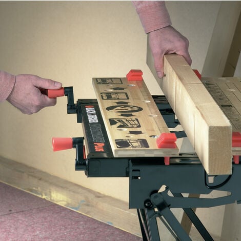 Große, faltbare Workmate-Werkbank mit Schraubstock - Maximale Tragfähigkeit: 250 kg - Stahlrahmen und Bambusbacken WM825-XJ BLACK+DECKER