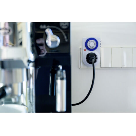 Brennenstuhl 1506160 Steckdosen-Zeitschaltuhr analog  Tagesprogramm  3500 W IP20