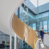 Ganeed Lampadario Moderno Nero a 10 Anelli per Soffitto Alto, Scala Lunga e Ampia, Lampada a LED per Ingresso, Atrio, Dimmerabile con Telecomando, Lampadario a Sospensione a Soffitto a LED