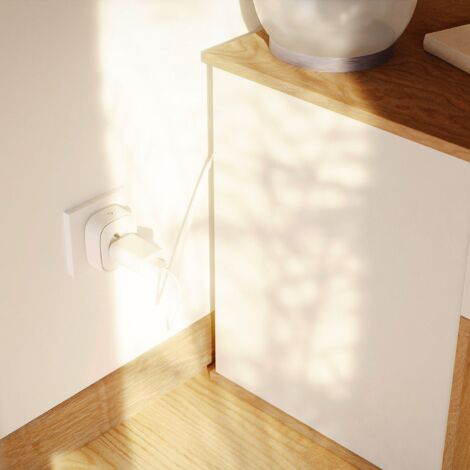 SOMFY 1871215 - Prise intérieure connectée Zigbee ON/OFF type E - Capteur de consommation électrique - Améliore la portée radio - Routeur pour appareils Zigbee - Compatible TaHoma switch