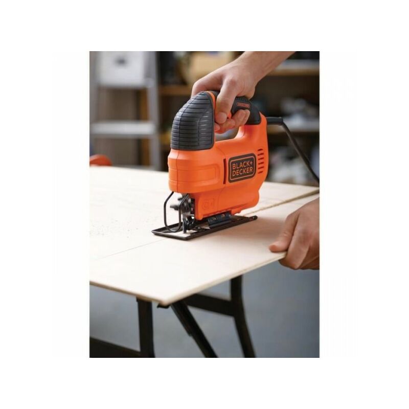 Scie Circulaire BLACK+DECKER 1250 W - Diamètre De Lame 190 Mm, Profondeur De Coupe 66 Mm - Avec Guide Laser - 3