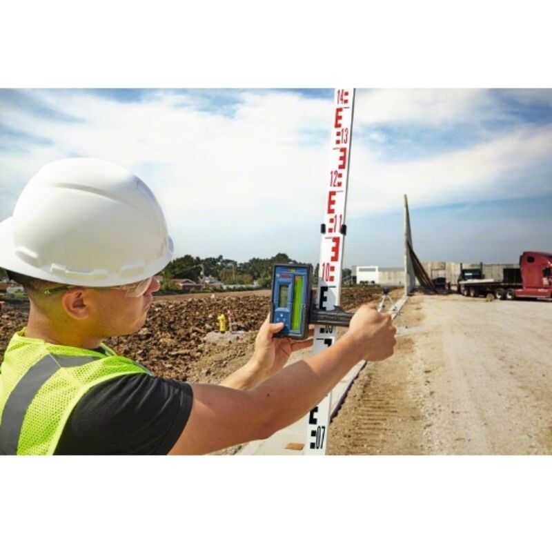 Ricevitore Laser Bosch Professional LR 45 - Per Raggio Rosso E Verde, Portata 300m Con Staffa RB 45 - Foto 4