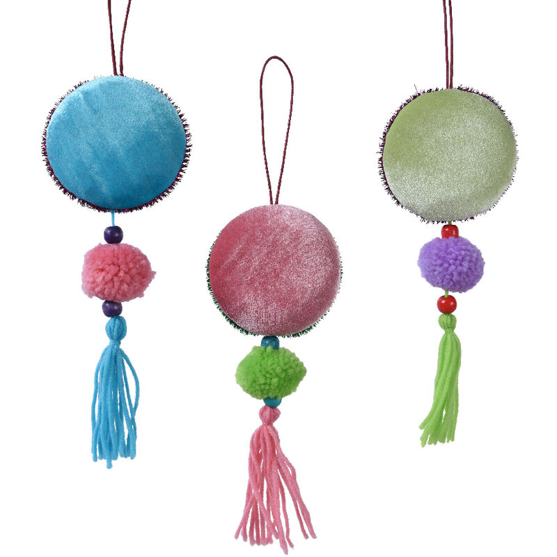 Gancho para ropa con pompones surtidos 3 colores L 3 x A 8 x H 22 cm