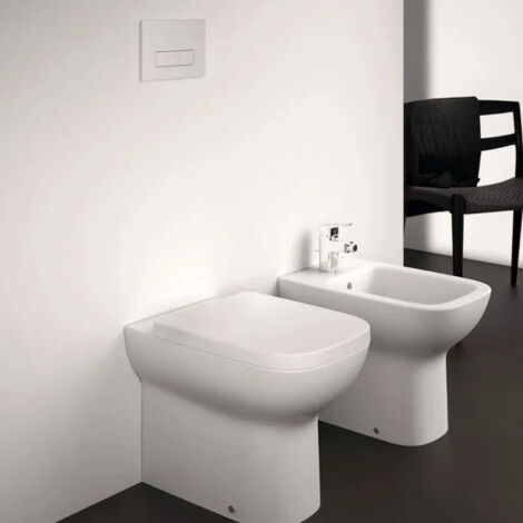 IDEAL STANDARD I.Life A wc scarico traslato +bidet filoparete +sedile avvolgente con chiusura rallentata codice prod: T453101 T463101 T464101