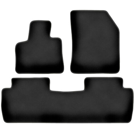 Installer Des Tapis De Sol, TPE Caoutchouc Peugeot 5008 (2024- ) Avec La Livraison Gratuite