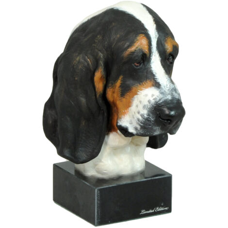 Basset Hound I - statuette peinte, figurine, réalisée par l'artiste, marque Art-Dog