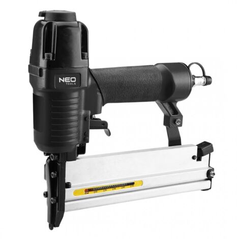 Agrafeuse pneumatique : agrafes type 90 (10-40 mm), clous type 300 (15-50 mm). (1/5)