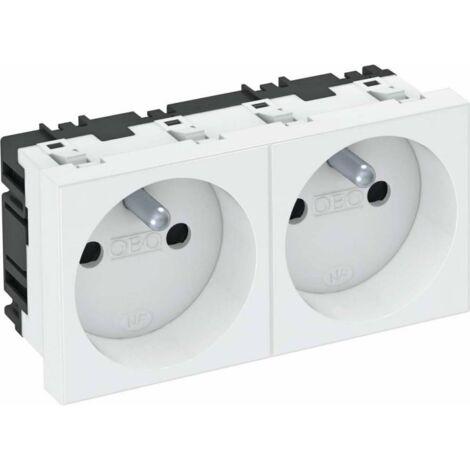 Prise double M45 avec/sans 16A blanche STD-F0 RW2 6120172 /6 pcs./ (1/2)