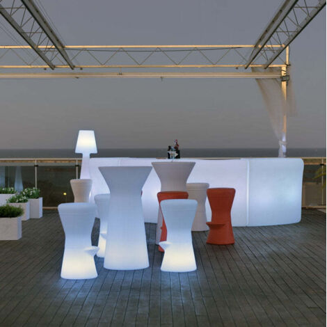 Barra IBIZA de 120 cm de largo con luz y cable, muy resistente para uso exterior. Fabricada en polietileno