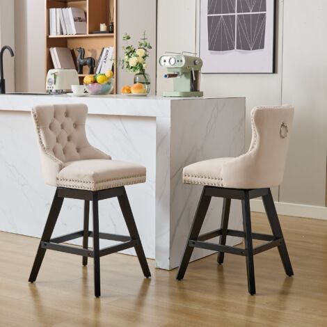 Ensemble de 2 chaises de salle à manger pivotantes à 360 degrés avec détails capitonnés et pieds en bois recouverts de velours beige (1/5)
