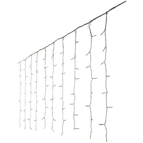 Arbre Vert Connecté à Des Lumières à Cordes Et Des Lanternes Colorées Avec L'arrière-plan Du