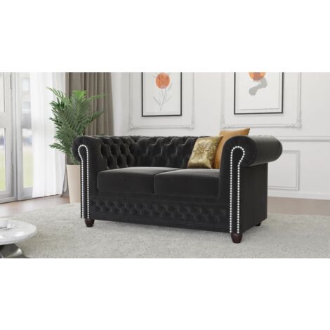 Kero - Chesterfield 2 sitzer Sofa aus Schwarz Samt-Stoff mit Holzfüßen