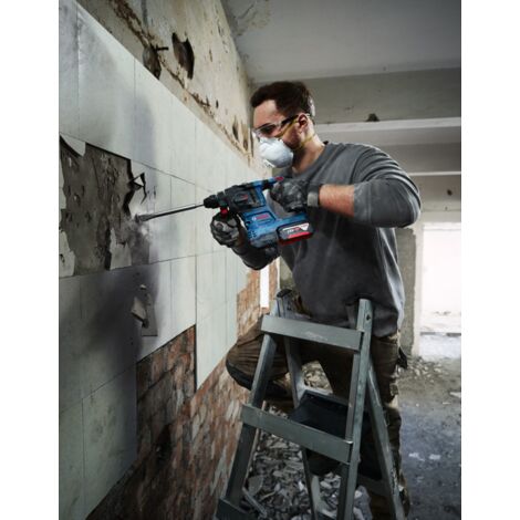 BOSCH Kit BK3013BAG (GBH 18V-22 + GSR 18V-90 C + GWS 18V-7 + 2 x 4,0 Ah ProCORE + GAL18V-40 + HDBAG)