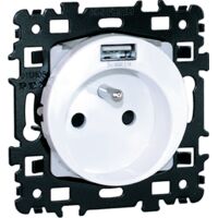 60256 Eur'ohm Square Prise De Courant 2p+t + Usb A Blanc