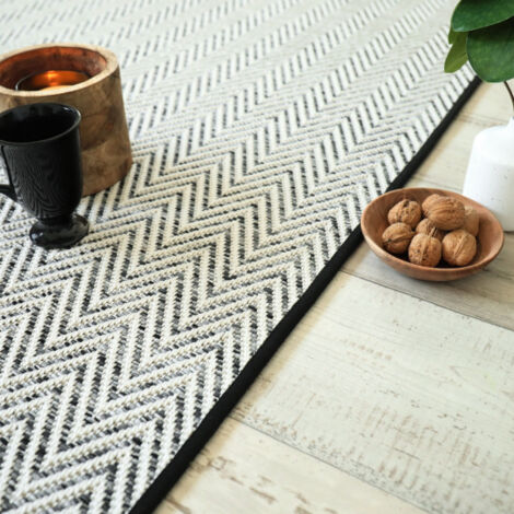 Tapis intérieur / extérieur en tissé plat - Java Chevron blanc - Galon noir - 250 x 350 cm (1/4)