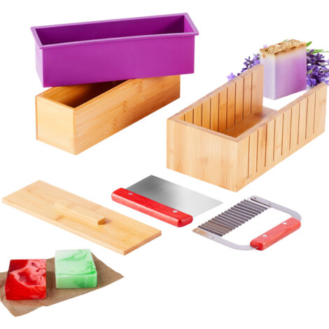 Mophorn Kit de fabrication de savon, Boîte de coupe en bambou, Boîte intérieure avec moule en silicone, coupeurs droits et ondulés en acier inoxydable, 100 sachets, 105 autocollants (1/5)