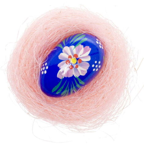 Grande uovo di Pasqua in legno blu navy in un nido rosa (1/2)