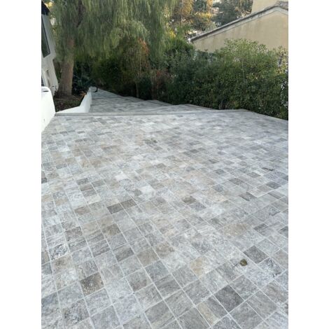 Dalles et pavés en travertin 1er choix – Silver – 15x15x3 cm – Vieilli pour surfaces carrossables – 1 m²