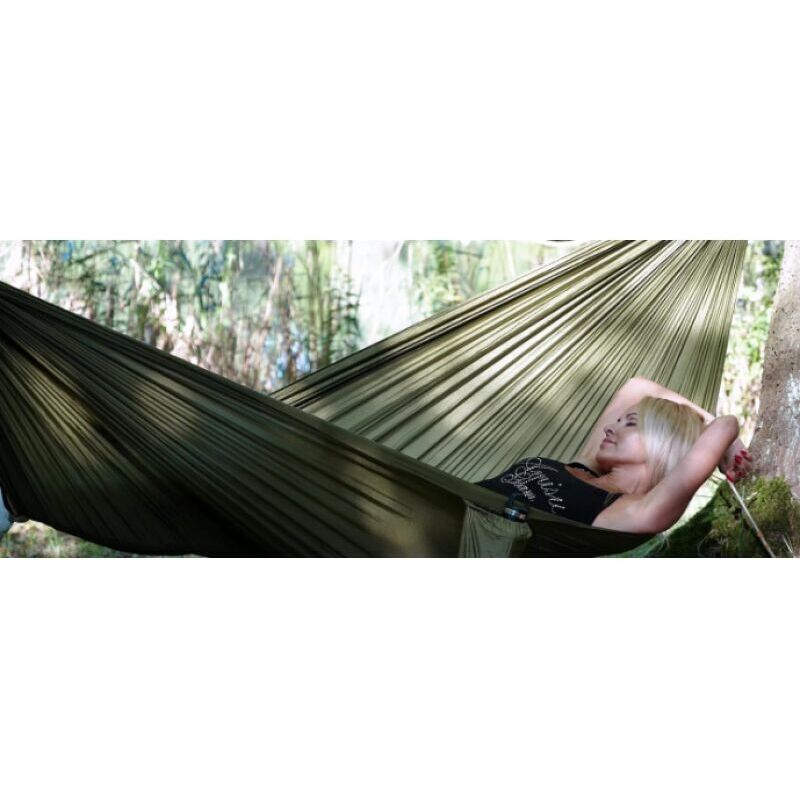 Ultraleichte Reise-Campinghngematte, 200 kg Tragkraft (270 x 140 cm),  Fallschirmseide, 2 hochwertige Karabiner, 2 Nylonbnder fr den Einsatz im  Garten/in der Halle