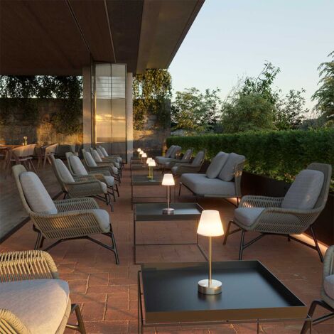 LOLA SLIM 30 cm Lampada da tavolo con batteria ricaricabile. Luce calda a LED. Realizzata in Spagna