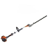 Oleo Mac – Taille-haie thermique sur perche 550mm – Cylindrée 21.7cm³ – Système anti-vibration – BC241H – Pour cimes jusqu'à 2.9m