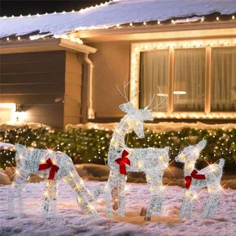 Outdoor lighted christmas decorations discount