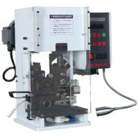 Machine semi-automatique pour dénuder et sertir les cosses avec section de rubanage latéral 26-16 AWG