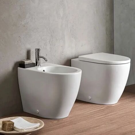 Geberit ICON bidet a pavimento, a filo parete, con foro rubinetteria, troppopieno e fissaggi nascosti, colore bianco finitura lucido 502.384.00.1