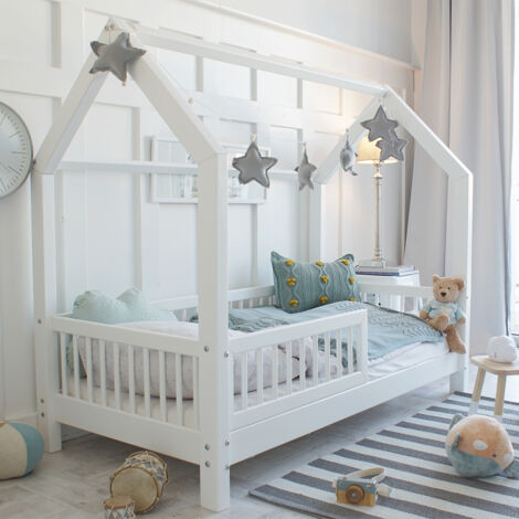 Petits-Meubles – Lit cabane 90x190 avec barrière amovible – Sommier à lattes inclus – Bois de pin – Hauteur 23 cm – Couleur blanc