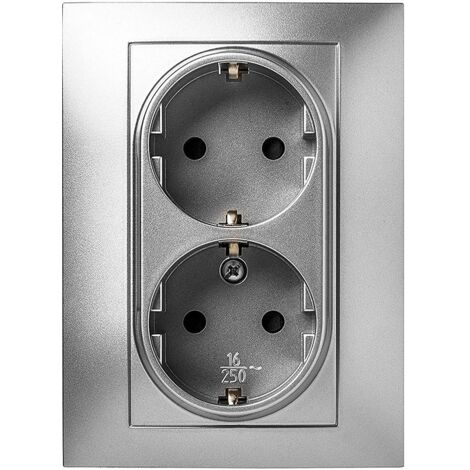 Base enchufe doble empotrada de aluminio TT 2P+T Famatel 9225 (1/5)