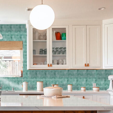 Green Self Adhesive Tile Wallpaper 30 x 30 cm Mosaic Style Wall Sticker Waterproof Decorative Film for Bathroom and Kitchen Wall Tiles