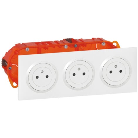 Legrand - Kit triple prise de courant 2P+T Surface Dooxie 16A précâblées - Finition Blanc
