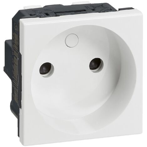 Legrand – Prise de courant 2P 16A 2 modules – Installation encastrée sans outils – Raccordement rapide avec bornes automatiques – Résistance chaleur 650°C (1/5)